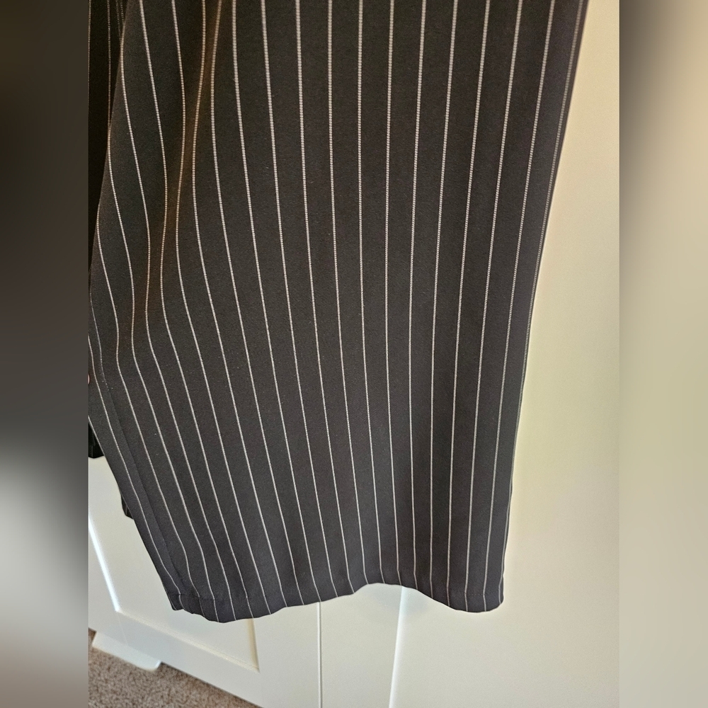 Women's Black Pinstripe Pants 1x - Picture 4 of 8